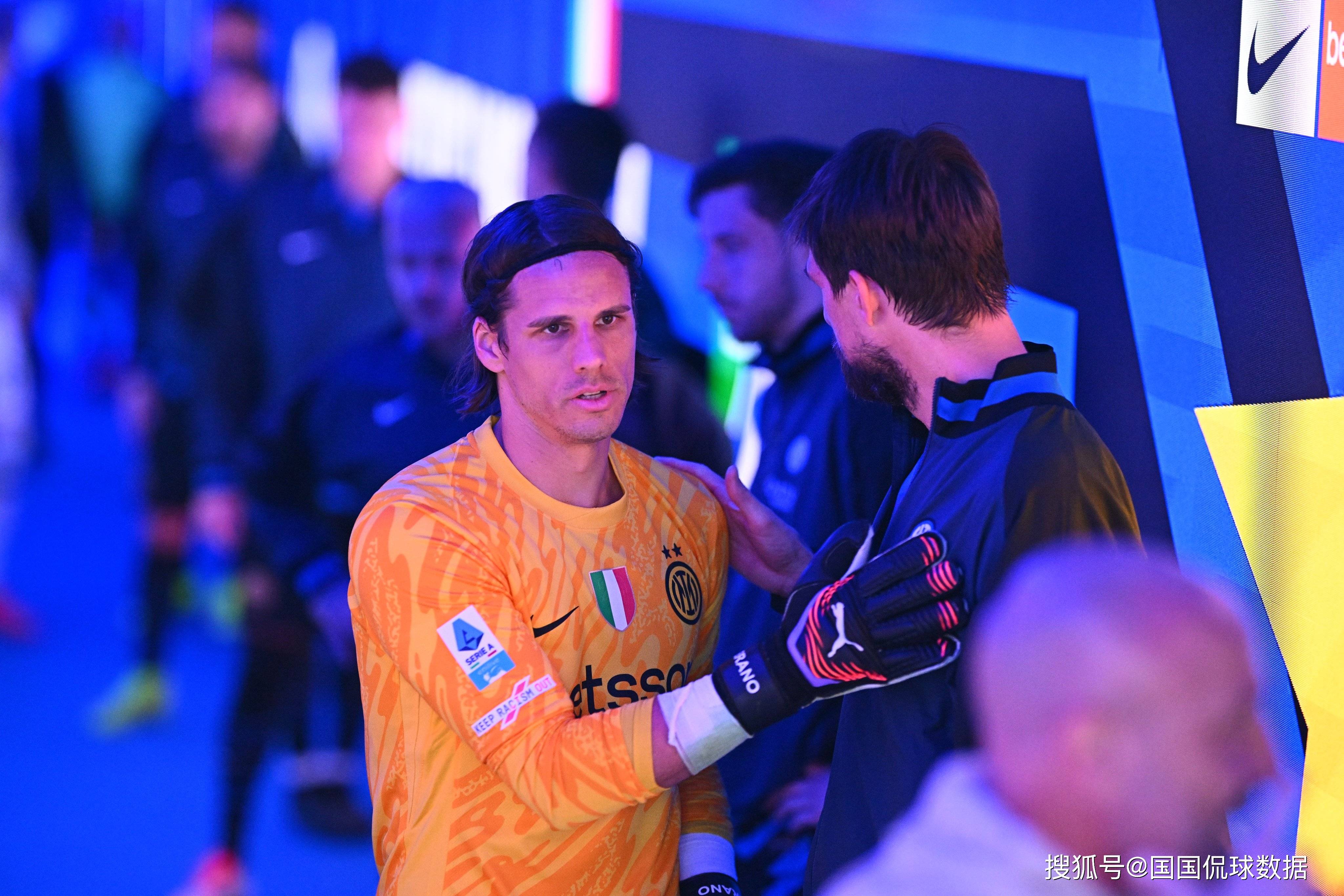 意大利杯国际比赛日再迎强敌，达拉斯独行侠防线松动，主帅态度——震撼外界，团队化学反应显著(英超球员对安切洛蒂评价)