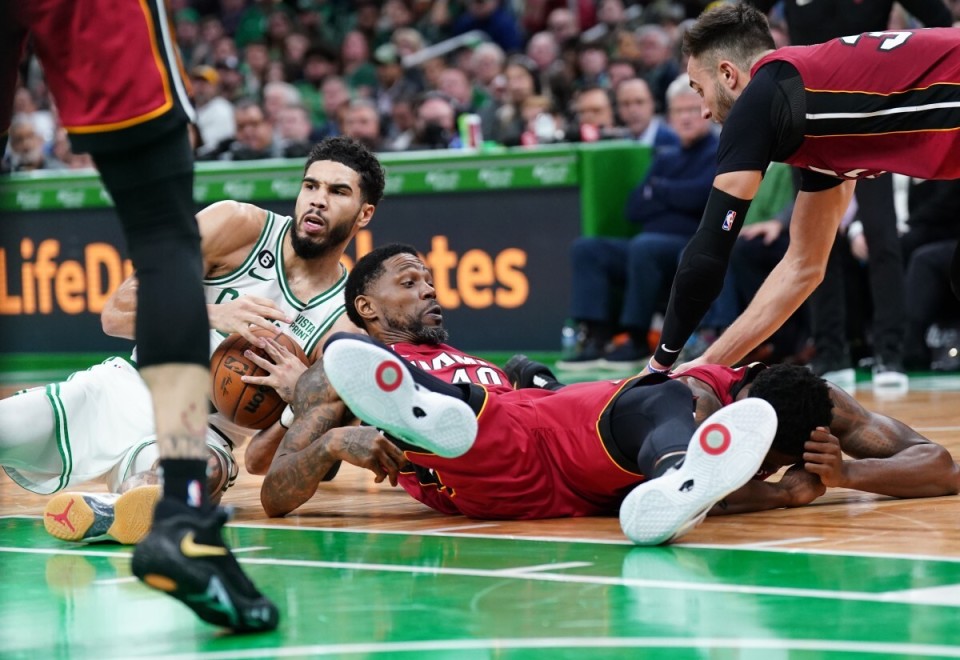 亚博- 塔图姆经典比赛 