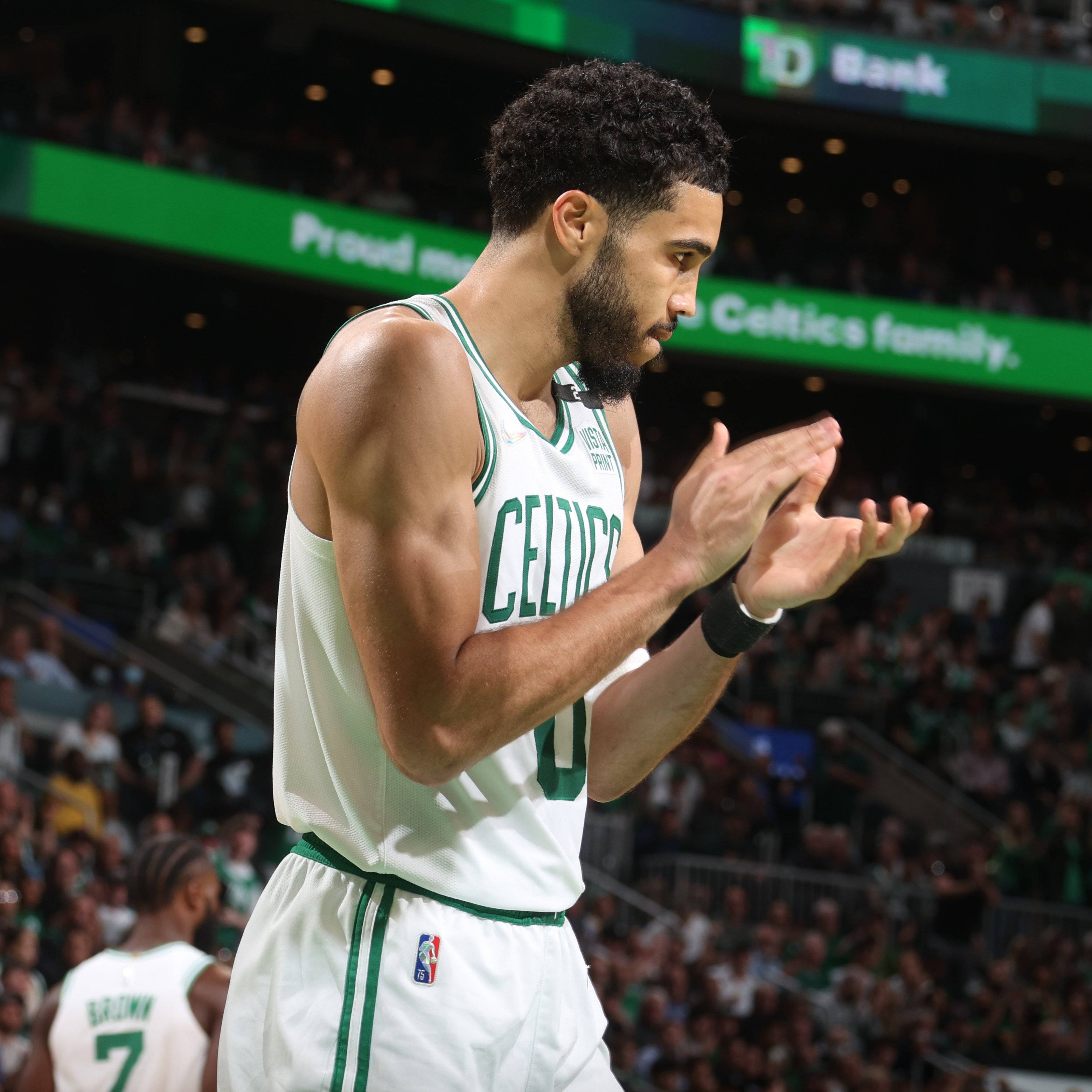 关于哈登巅峰对决,塔图姆与40激战独行侠分钟,赛事规则更新胜负难料!的信息 关于哈登巅峰对决,塔图姆与40激战独行侠分钟,赛事规则更新胜负难料!的信息