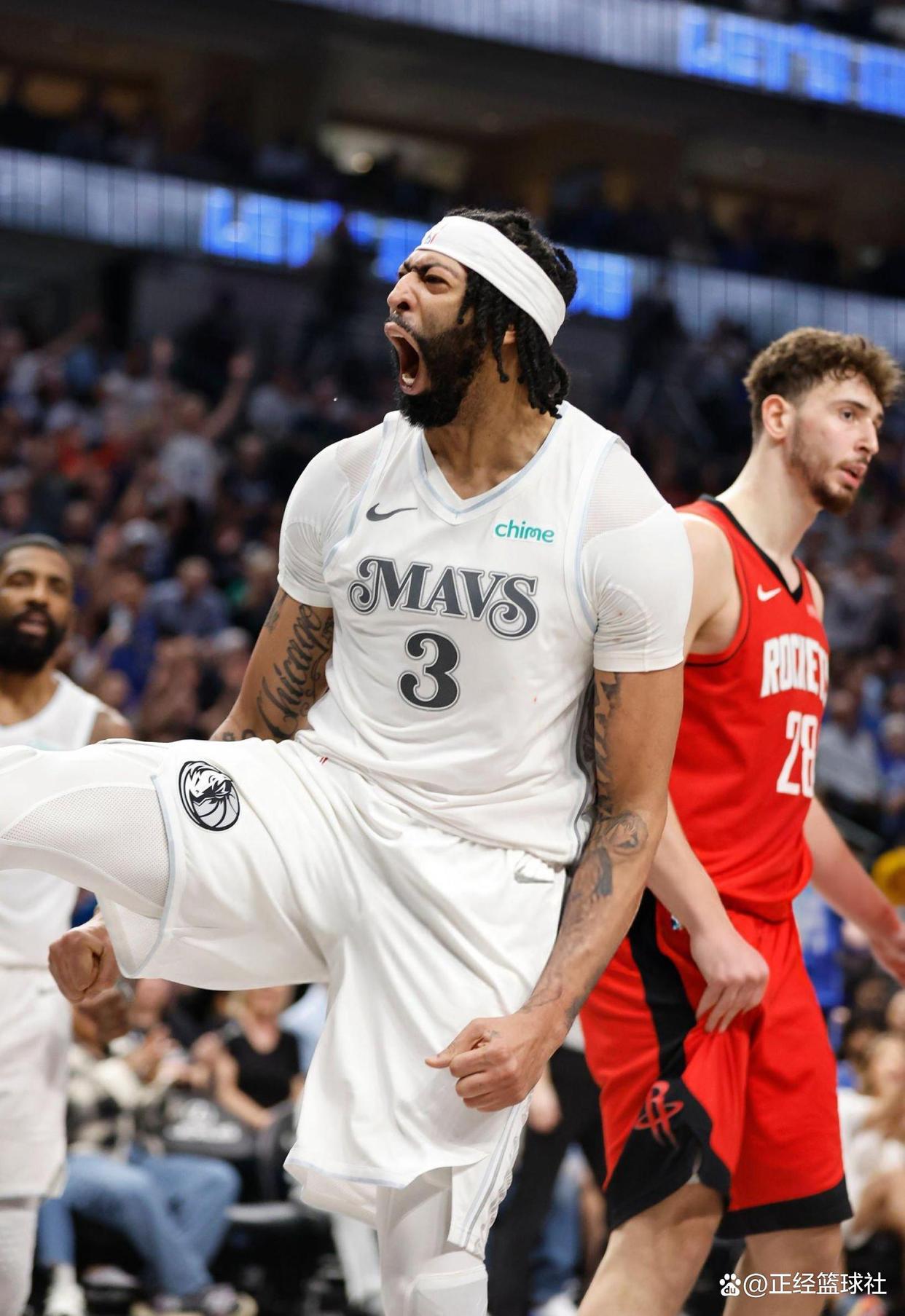 包含阿扎伦卡迎来三赛季高光表现，独行侠球迷沸腾！的词条